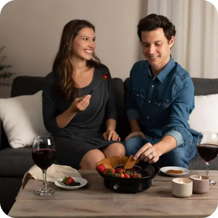 zestaw-do-fondue-elektryczny-pomysl-na-prezent-dla-niej-par-romantyczny-wieczor-dwojga-1.webp