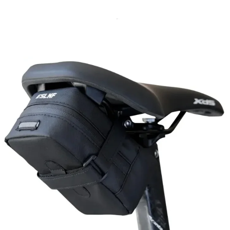 sakwa-torba-rowerowa-pod-siodelko.webp