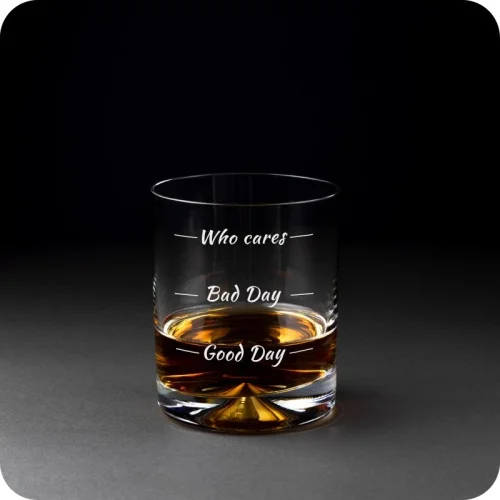 zestaw-milosnikow-whisky-szklanka.webp