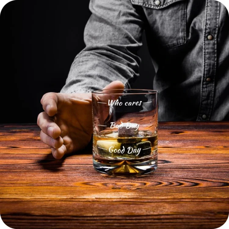 zestaw-milosnikow-whisky-who-cares.webp