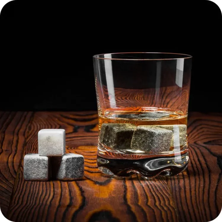 kamienne-kostki-do-drinkow-5.webp