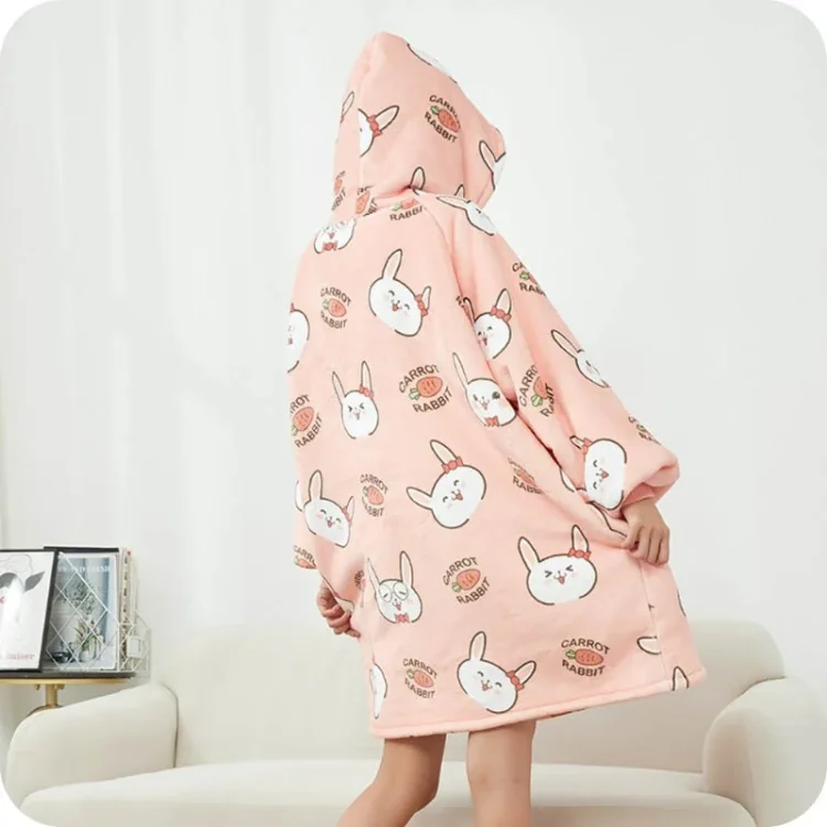 dluga-ciepla-bluza-kocobluza-koc-z-rekawami-kapturem-xxl-premium.webp