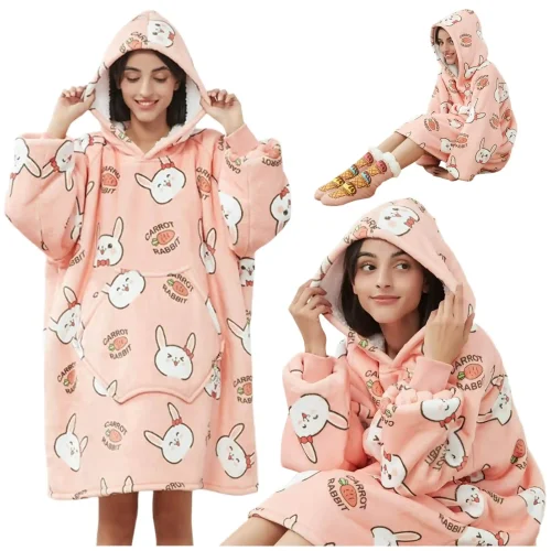 kocobluza-damska-bloozie-koc-bluza-oversize-ocieplana-ciepla-gruba-xxl-dluga-z-kapturem-rozowa-pomysl-na-prezent-dla-niej-kobiety-dziewczyny-zony-corki-na-swieta-urodziny.webp