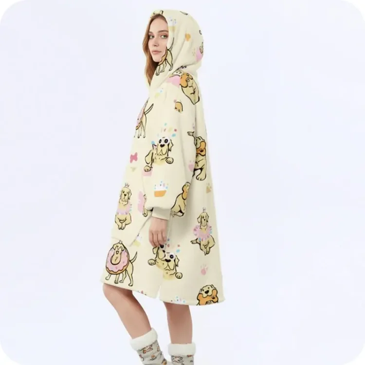 kocobluza-bluza-oversize-bloozie-koc-z-rekawami-kapturem-ciepla-z-psami-psem-motywem-psa.webp